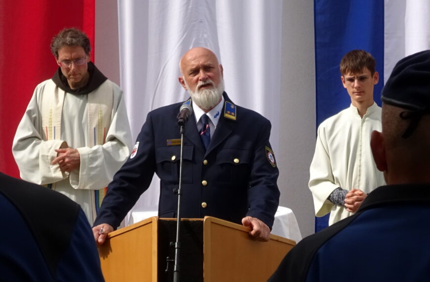 Obmann Burger Christian blickt auf die vergangenen 60 Jahre der ÖWR Osttirol zurück (Foto ÖWR Kramsach)